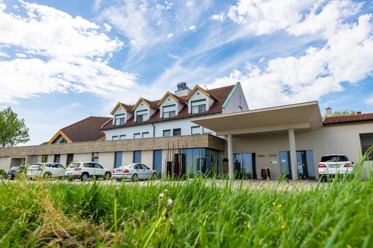 Hotel Nationalpark Illmitz Ngoại thất bức ảnh