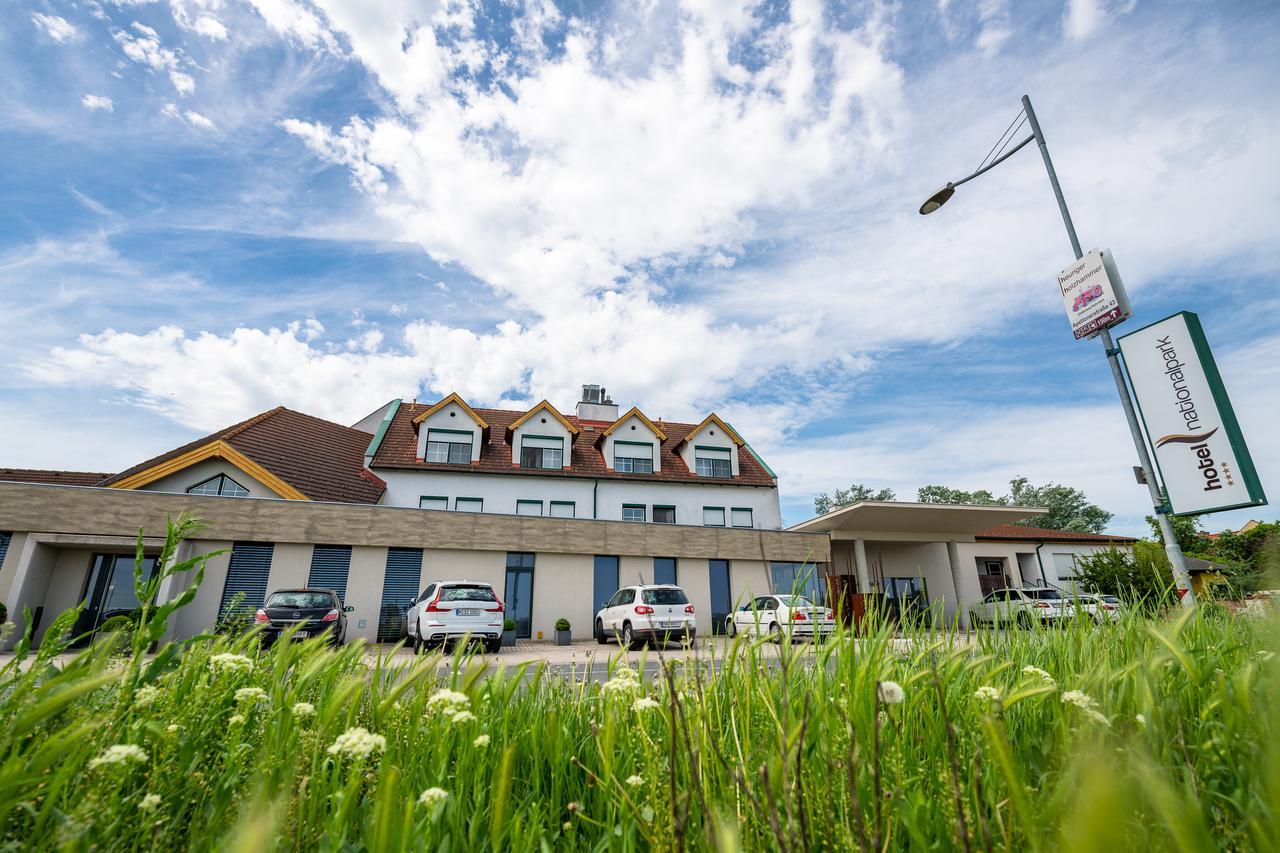 Hotel Nationalpark Illmitz Ngoại thất bức ảnh
